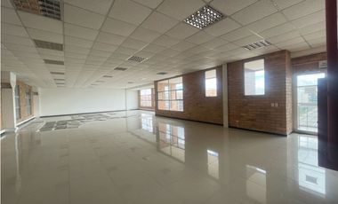 VENDO RENTO BODEGA 1800 M2  EN ZONA FRANCA OCCIDENTE