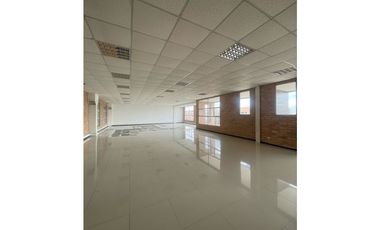 VENDO RENTO BODEGA 1800 M2  EN ZONA FRANCA OCCIDENTE