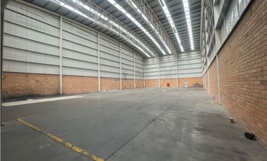VENDO RENTO BODEGA 1800 M2  EN ZONA FRANCA OCCIDENTE