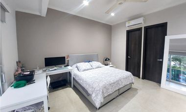 SE VENDE CASA DE DOS PISOS EN BARRIO EL RECREO DE MONTERA