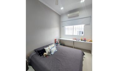 SE VENDE CASA DE DOS PISOS EN BARRIO EL RECREO DE MONTERA