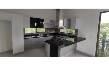 Venta de casa urbana de 467 M2 en 680 mill en La Mesa Cund