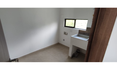 Venta de casa urbana de 467 M2 en 680 mill en La Mesa Cund