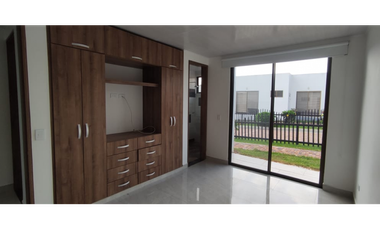 Venta de casa urbana de 467 M2 en 680 mill en La Mesa Cund