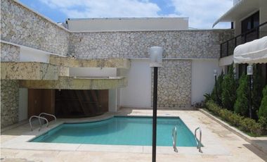 Se arrienda casa con amplios espacios, ubicada en Bavaria Santa Marta