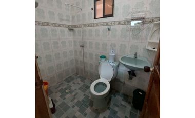 SE VENDE CASA EN MARGEN IZQUIERDA DE MONTERA