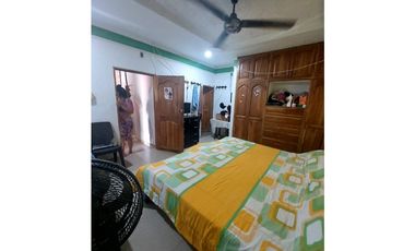 SE VENDE CASA EN MARGEN IZQUIERDA DE MONTERA