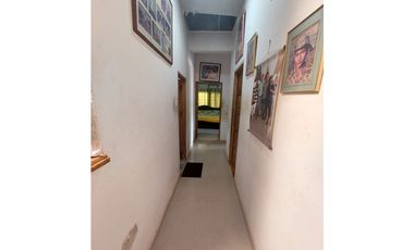 SE VENDE CASA EN MARGEN IZQUIERDA DE MONTERA