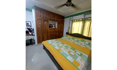 SE VENDE CASA EN MARGEN IZQUIERDA DE MONTERA