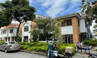 Casa comercial aurora