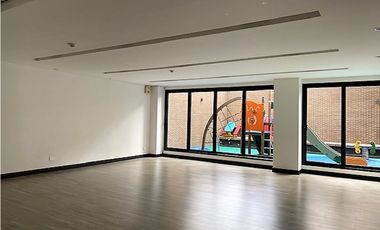 ARRIENDO EXCELENTE APARTAMENTO EN NOGAL CON  LINDA TERRAZA de 70 MTS