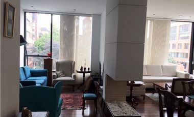 ARRIENDO EXCELENTE APARTAMENTO EN NOGAL CON  LINDA TERRAZA de 70 MTS