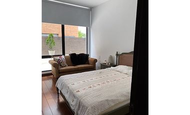 ARRIENDO EXCELENTE APARTAMENTO EN NOGAL CON  LINDA TERRAZA de 70 MTS