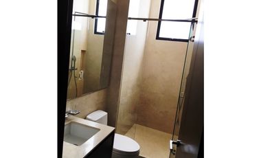 ARRIENDO EXCELENTE APARTAMENTO EN NOGAL CON  LINDA TERRAZA de 70 MTS