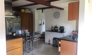 Vendo Hermosa Casa en el hato k7 vía la Calera