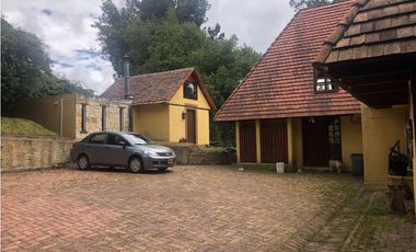 Vendo Hermosa Casa en el hato k7 vía la Calera