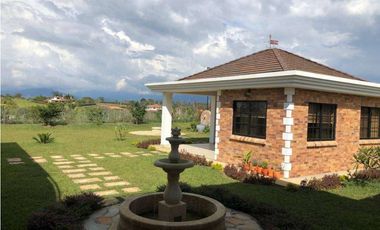 VENTA PERMUTA DE CASA EN CONJUNTO MESA DE LOS SANTOS  COD:237