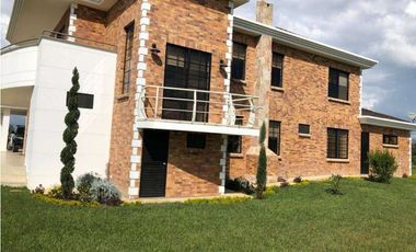 VENTA PERMUTA DE CASA EN CONJUNTO MESA DE LOS SANTOS  COD:237