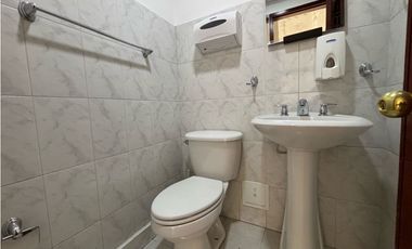 ARRIENDO / VENTA OFICINA 246m2 OBRA BLANCA CRA 11 CHICO