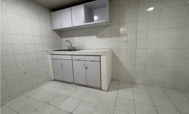 ARRIENDO / VENTA OFICINA 246m2 OBRA BLANCA CRA 11 CHICO