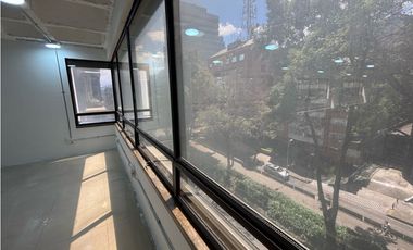 ARRIENDO / VENTA OFICINA 246m2 OBRA BLANCA CRA 11 CHICO