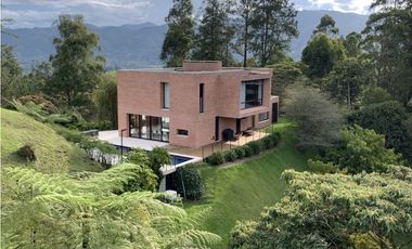 VENTA DE CASA EN EL RETIRO SECTOR FIZEBAD