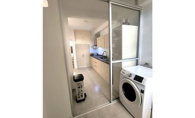 SE VENDE CASA  REMODELADA CERCA EN LA  AVENIDA SUR