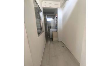 SE VENDE CASA  REMODELADA CERCA EN LA  AVENIDA SUR