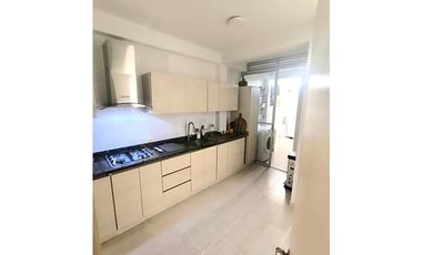 SE VENDE CASA  REMODELADA CERCA EN LA  AVENIDA SUR