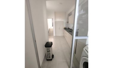 SE VENDE CASA  REMODELADA CERCA EN LA  AVENIDA SUR