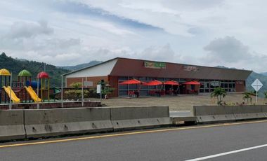 ARRIENDO BODEGA EN AUTOPISTA DEL CAFÉ VEREDA EL ROSARIO MANIZALES