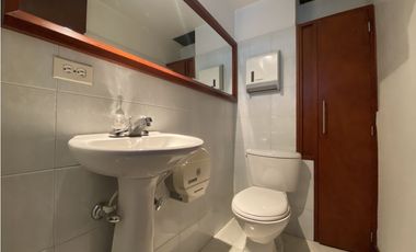 OFICINA EN ARRIENDO - EL POBLADO  P2