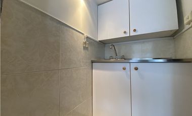 OFICINA EN ARRIENDO - EL POBLADO  P2