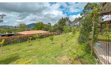 Casa Campestre en Parcelación Vía San Antonio - La Ceja