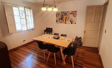 PRECIOSA CASA CON GRAN TERRENO, MUY ILUMINADA