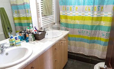 CASA EN PARCELA DE 8.400M2 A SÓLO 5KM DEL CENTRO