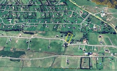 HERMOSA PARCELA CON PRADERA Y BOSQUE EN LOMAS DEL SUR