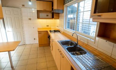 CASA EN BARRIO RESIDENCIAL EN PTO VARAS. EXCELENTE UBICACIÓN