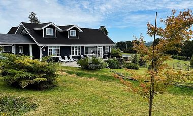 CASA LAS ENCINAS, A SÓLO 7KM DE FRUTILLAR.