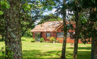 HERMOSA CASA EN CONDOMINIO A SÓLO 6KM DEL CENTRO