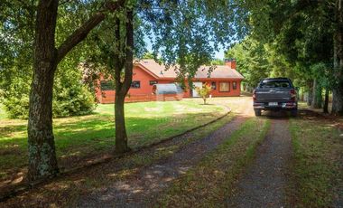 HERMOSA CASA EN CONDOMINIO A SÓLO 6KM DEL CENTRO