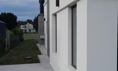 Casa a estrenar en Barrio Rumenco Joven.