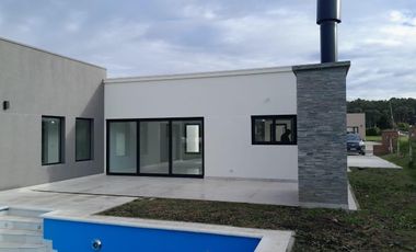 Casa a estrenar en Barrio Rumenco Joven.