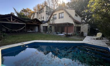 Casa en venta Vicente Lopez Jardin Pileta