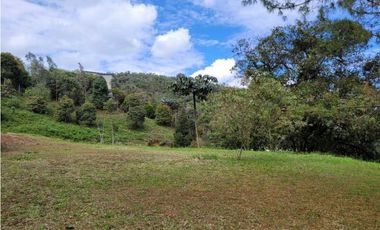 Venta de Lote en Unidad Cerrada en Retiro sector los Salados