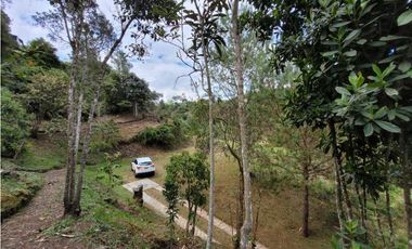 Venta de Lote en Unidad Cerrada en Retiro sector los Salados