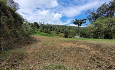 Venta de Lote en Unidad Cerrada en Retiro sector los Salados