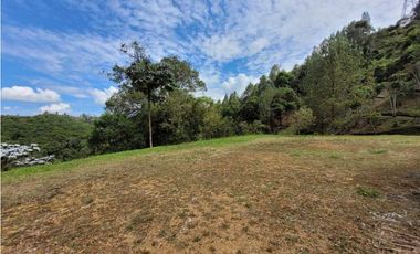 Venta de Lote en Unidad Cerrada en Retiro sector los Salados