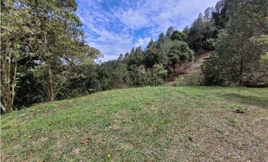 Venta de Lote en Unidad Cerrada en Retiro sector los Salados