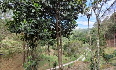 Venta de Lote en Unidad Cerrada en Retiro sector los Salados